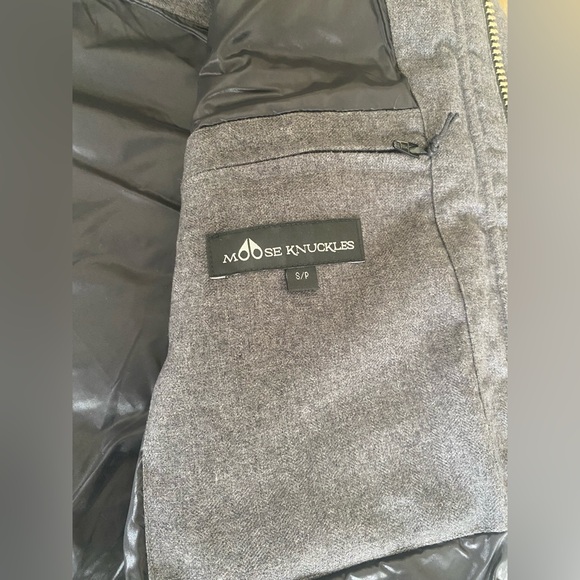 Men’s “Taylor Quilted” Moose Knuckles Winter Jacket Size Small - Picture 6 of 10